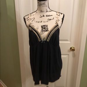 Gillian and O’Malley Navy blue camisole size XL